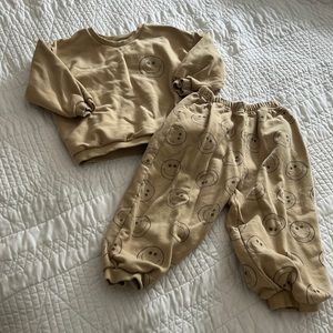 Indy and Pippa Smile Sweat Set